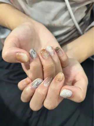 ネイル LAVISH nanamiのネイルデザイン