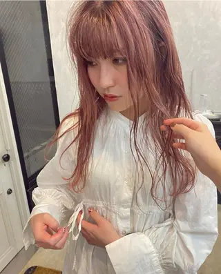 ロング BE HERE NOW N°04野々市三納店所属・イタヤ マイカのヘアスタイル