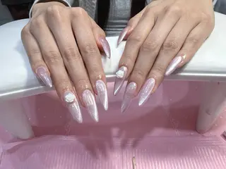 ネイル 長さだし専門店）H‘ami nailsalon新大久保所属・金子 希のネイルデザイン