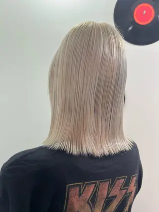 ショート カラー ヘアアレンジ 🧨ブリーチー×ボブ レイヤー💎じゅえるのヘアスタイル