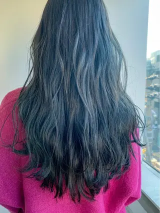 カラー nuu所属・💜ショート💜 ウルフ、ボブ二色亜美のヘアスタイル