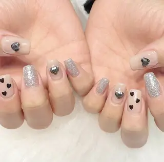 ネイル nail salon ＆ me🫧のネイルデザイン