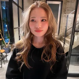 ロング 乕谷 美潮のヘアスタイル