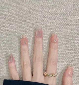 ネイル 高木 維麗絲のネイルデザイン