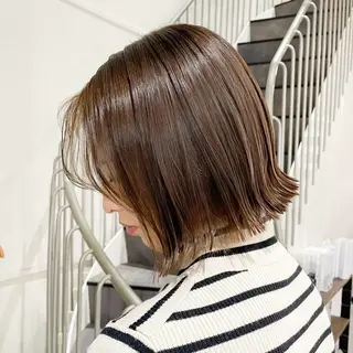 ショート カラー Attrait .のヘアスタイル