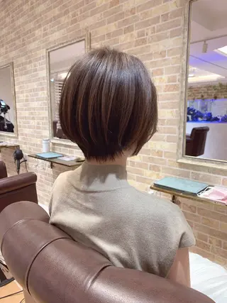 ショート カラー ミヤザキ タクトのヘアスタイル