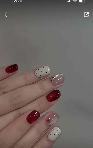 ネイル VIVIAN リサのネイルデザイン