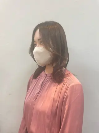 ミディアム カラー HIKARI🐈‍⬛ レイヤー×デザインのヘアスタイル