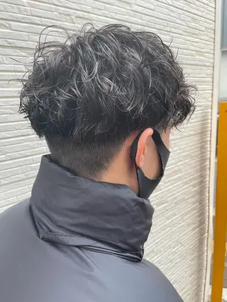 ショート カラー パーマ ヘアアレンジ メンズ SHUN メンズパーマのヘアスタイル