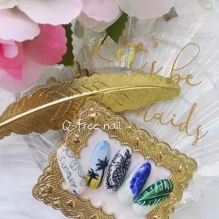 ロング カラー ネイル Q Free nailsのネイルデザイン