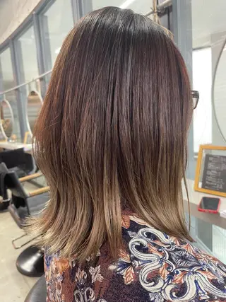 ミディアム カラー やすだ しおりのエステ・リラクイメージ