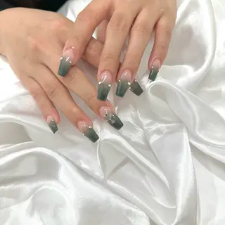 ネイル Rosa x rosa所属・Rosaxrosa AKANEのネイルデザイン