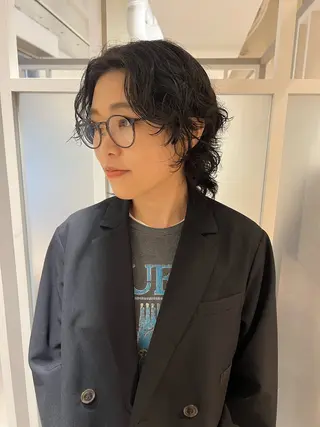 ミディアム パーマ 暗髪カラー🫐パーマ おくだりんかのヘアスタイル