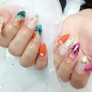 ネイル 柘植 祐子のネイルデザイン