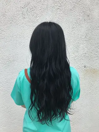 ロング 山崎 光瑠のヘアスタイル