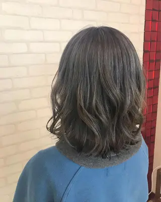 ミディアム カラー 中川 拓弥のヘアスタイル