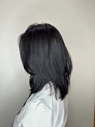 ミディアム 宮尾 愛海のヘアスタイル