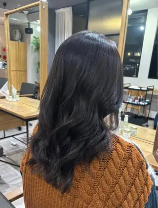 セミロング カラー 児島 萌泉のヘアスタイル