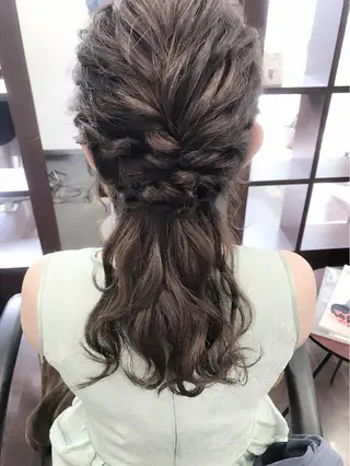 ロング ヘアアレンジ 沢田 瞳のヘアスタイル