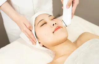 ecrin (エクラン)のネイルデザイン