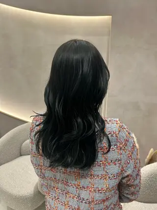 ロング カラー 清水 結生のヘアスタイル