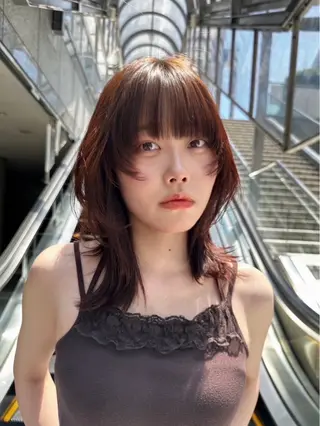 カラー ARMONY表参道店所属・韓国風レイヤーカラー ライムのヘアスタイル