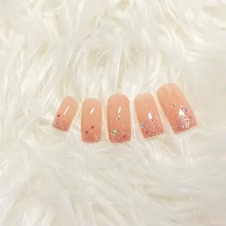 ミディアム 齋藤 佳奈のネイルデザイン