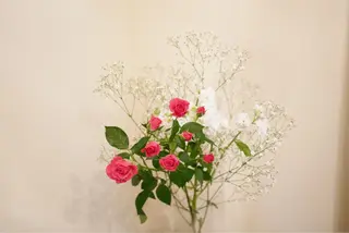 ミディアム カラー パーマ ヘアアレンジ メンズ キッズ ネイル マツエク・マツパ ニキビ跡専門サロン Ainaのエステ・リラクイメージ