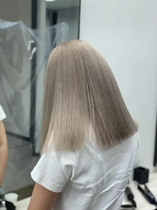 セミロング MONIQA【モニカ】所属・名古屋ハイトーン/ 🐶ブリーチ専門店のヘアスタイル