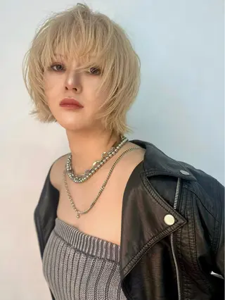 ショート カラー エスポワール所属・YUSHI HORIUCHIのヘアスタイル