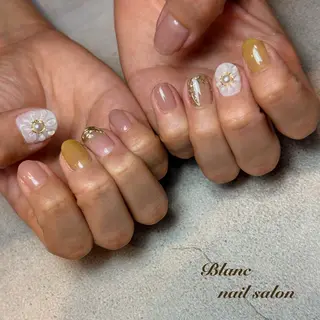 ショート Blanc ブランのネイルデザイン