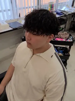 メンズ パーマ ミディアム Lapis 名古屋駅前店所属・LEN名古屋/パーマ 海外ヘア/メンズ特化のヘアスタイル