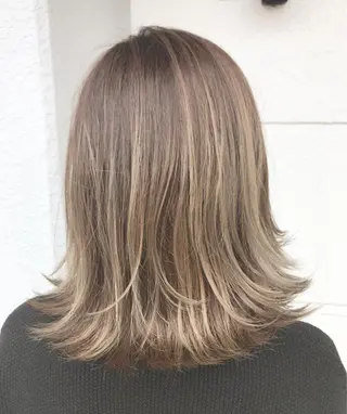 ミディアム カラー レイヤーカット匠 イソザキノリユキのヘアスタイル