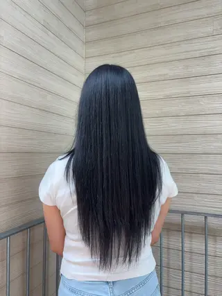 ロング カラー 倉澤 愛理のヘアスタイル