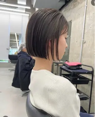 ショート 花井輝 ボブ/レイヤーのヘアスタイル