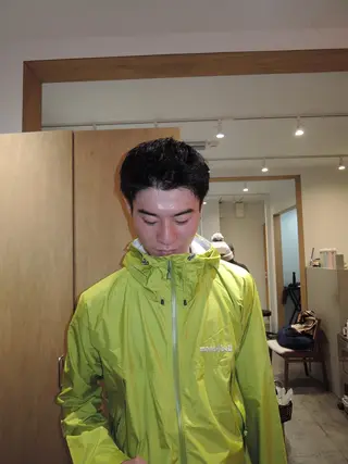 カラー メンズ YUI／レイヤー カット/透明感カラーのヘアスタイル