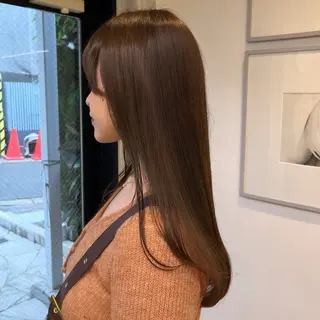 ミディアム カラー カジュアルを女っぽく 𝗮𝘆𝗮𝗰𝗼のヘアスタイル