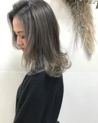 セミロング カラー SALOWIN  原宿ash所属・タナカ タクヤのヘアスタイル