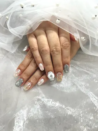 ミディアム ルミエナ銀座 SHIMIZUのネイルデザイン