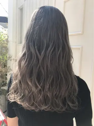 ロング Blanco 村松 美里のヘアスタイル