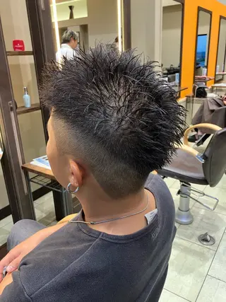 メンズ MEN'S salon HYPE 三宮 メンズカット/パーマ/ハイライト/眉毛ワックスMAP所属・吉田 健吏のヘアスタイル