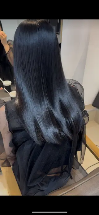 ロング ⭕鏡のような劇艶× 自然なストレート⭕️のヘアスタイル