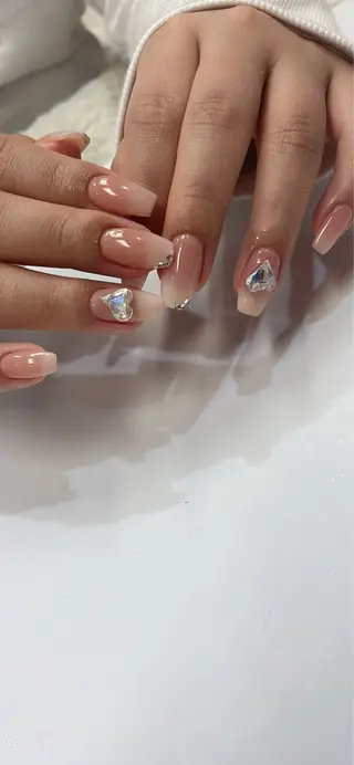 ネイル Me d'eau所属・Me d'eau Rinaのネイルデザイン