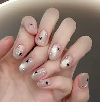 ネイル 高木 維麗絲のネイルデザイン