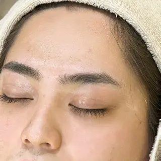 メンズ アイブロウ ﾎｯﾄﾍﾟｯﾊﾟｰ に移行中【かな】のヘアスタイル