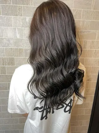 ロング ブリーチ毛矯正.髪質 改善.髪にドラマをのヘアスタイル