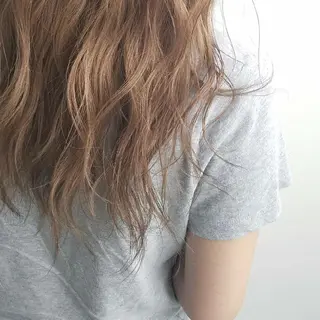 ミディアム カラー iplus まつげ、眉毛、耳つぼのマツエク・マツパデザイン