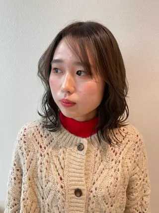 ミディアム SARA古賀店 かすみ🐬🩵のヘアスタイル