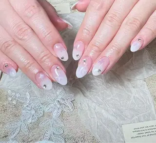 ネイル AngelChris ビューティーサロンのネイルデザイン