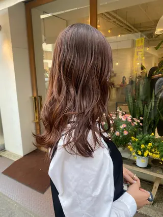 セミロング カラー 安永 涼のヘアスタイル